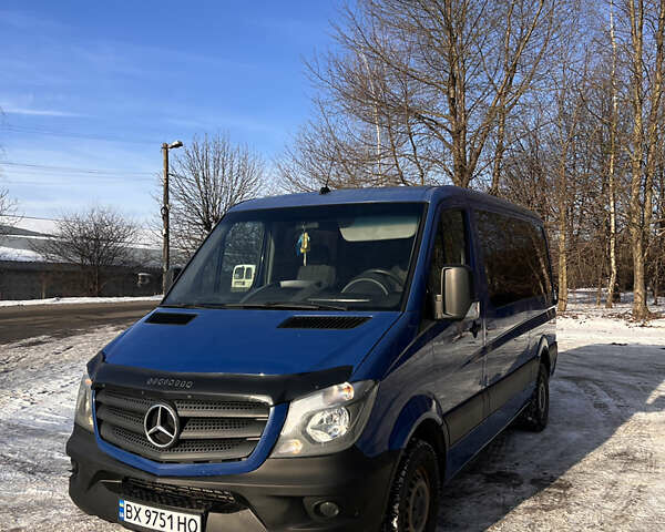 Синий Мерседес Sprinter, объемом двигателя 0 л и пробегом 330 тыс. км за 15000 $, фото 1 на Automoto.ua
