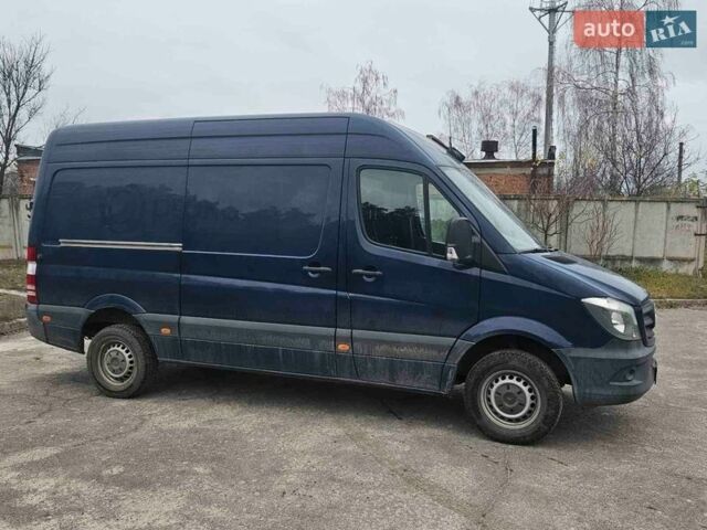 Синий Мерседес Sprinter, объемом двигателя 2.1 л и пробегом 354 тыс. км за 19500 $, фото 1 на Automoto.ua