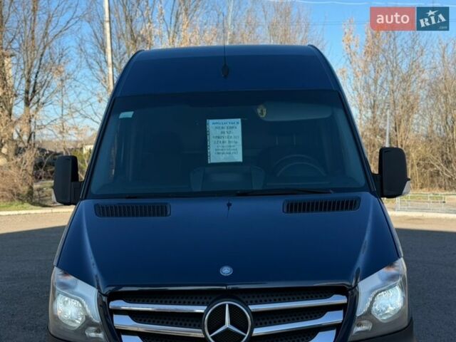 Синий Мерседес Sprinter, объемом двигателя 2.14 л и пробегом 338 тыс. км за 17300 $, фото 1 на Automoto.ua