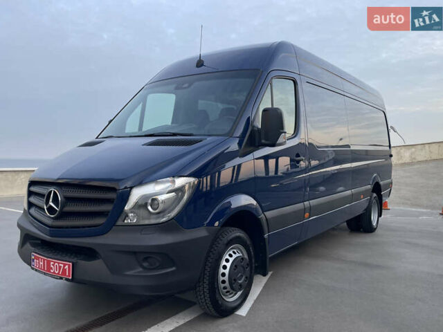 Синий Мерседес Sprinter, объемом двигателя 2.2 л и пробегом 257 тыс. км за 29800 $, фото 1 на Automoto.ua