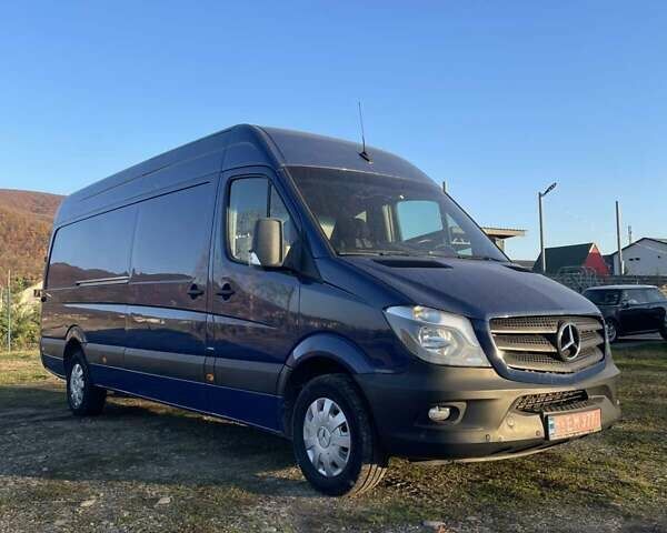 Синий Мерседес Sprinter, объемом двигателя 2.2 л и пробегом 360 тыс. км за 19800 $, фото 1 на Automoto.ua