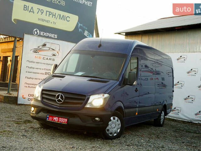Синий Мерседес Sprinter, объемом двигателя 2.2 л и пробегом 342 тыс. км за 19900 $, фото 1 на Automoto.ua