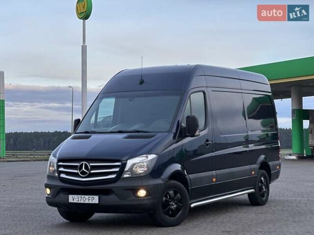 Синий Мерседес Sprinter, объемом двигателя 2.2 л и пробегом 320 тыс. км за 18900 $, фото 1 на Automoto.ua