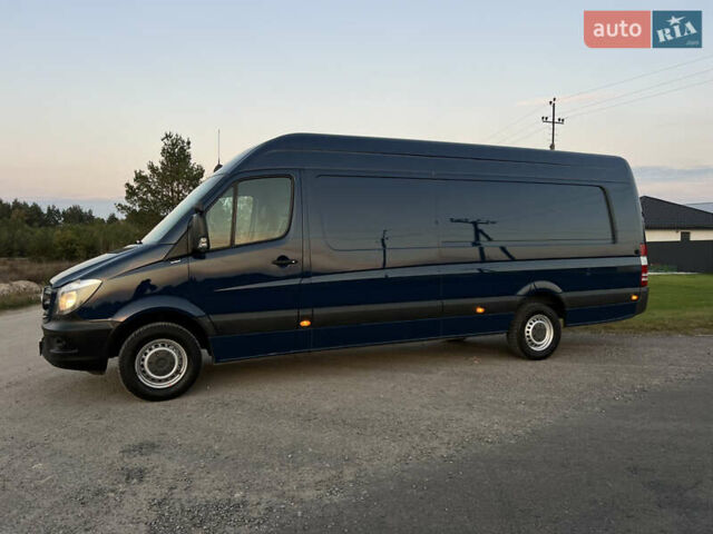 Синий Мерседес Sprinter, объемом двигателя 2.2 л и пробегом 350 тыс. км за 19900 $, фото 1 на Automoto.ua