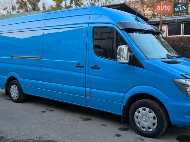 Синий Мерседес Sprinter, объемом двигателя 3 л и пробегом 249 тыс. км за 29999 $, фото 1 на Automoto.ua