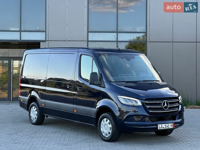 Синий Мерседес Sprinter, объемом двигателя 3 л и пробегом 322 тыс. км за 33517 $, фото 1 на Automoto.ua