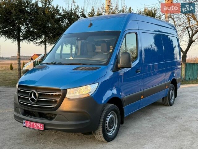 Синий Мерседес Sprinter, объемом двигателя 0 л и пробегом 239 тыс. км за 26900 $, фото 1 на Automoto.ua
