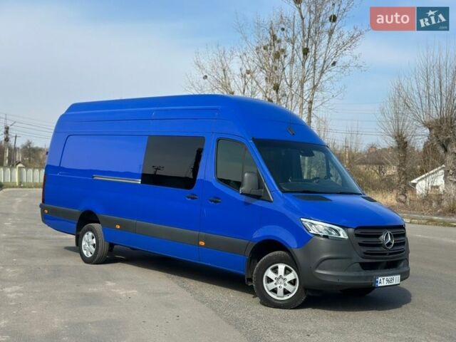 Синий Мерседес Sprinter, объемом двигателя 2.99 л и пробегом 45 тыс. км за 92965 $, фото 1 на Automoto.ua