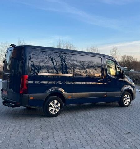 Синій Мерседес Sprinter, об'ємом двигуна 2.99 л та пробігом 209 тис. км за 41226 $, фото 1 на Automoto.ua