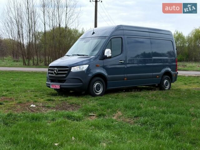 Синий Мерседес Sprinter, объемом двигателя 2.2 л и пробегом 176 тыс. км за 21997 $, фото 1 на Automoto.ua