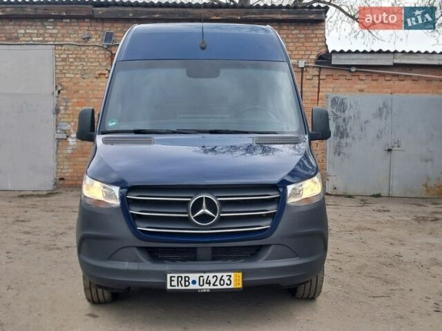 Синий Мерседес Sprinter, объемом двигателя 2.14 л и пробегом 198 тыс. км за 29500 $, фото 1 на Automoto.ua