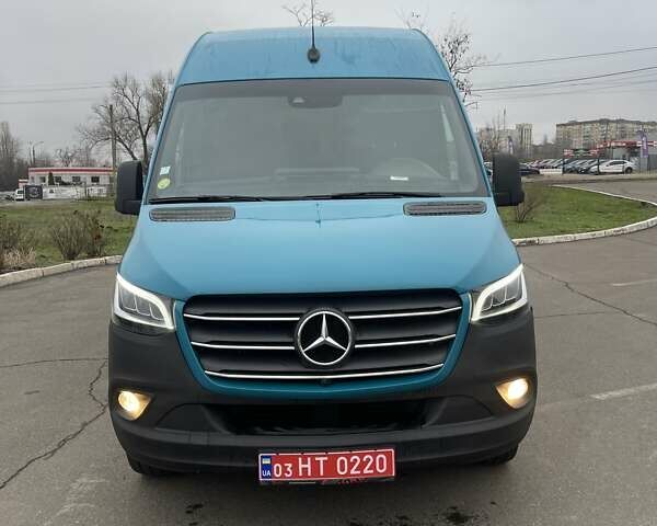 Синий Мерседес Sprinter, объемом двигателя 0 л и пробегом 270 тыс. км за 29900 $, фото 1 на Automoto.ua