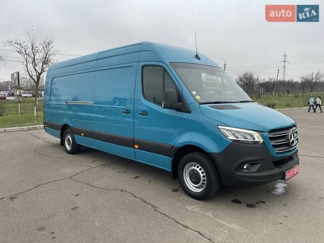 Синий Мерседес Sprinter, объемом двигателя 0 л и пробегом 270 тыс. км за 28999 $, фото 1 на Automoto.ua