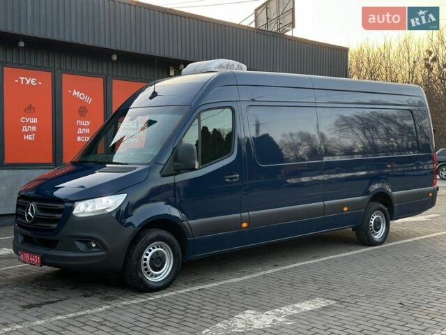 Синий Мерседес Sprinter, объемом двигателя 2 л и пробегом 332 тыс. км за 27400 $, фото 1 на Automoto.ua