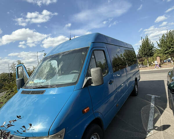 Синий Мерседес Sprinter, объемом двигателя 2.87 л и пробегом 200 тыс. км за 9500 $, фото 1 на Automoto.ua
