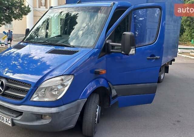 Синий Мерседес Sprinter, объемом двигателя 2.1 л и пробегом 275 тыс. км за 14700 $, фото 1 на Automoto.ua