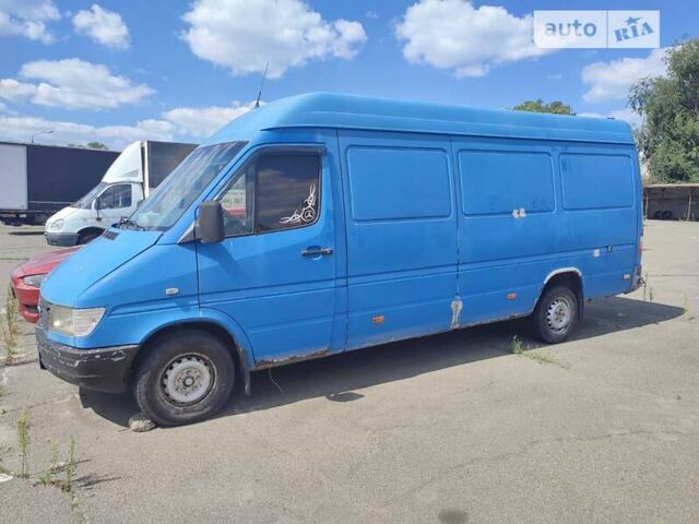 Синий Мерседес Sprinter, объемом двигателя 2.87 л и пробегом 800 тыс. км за 4000 $, фото 1 на Automoto.ua
