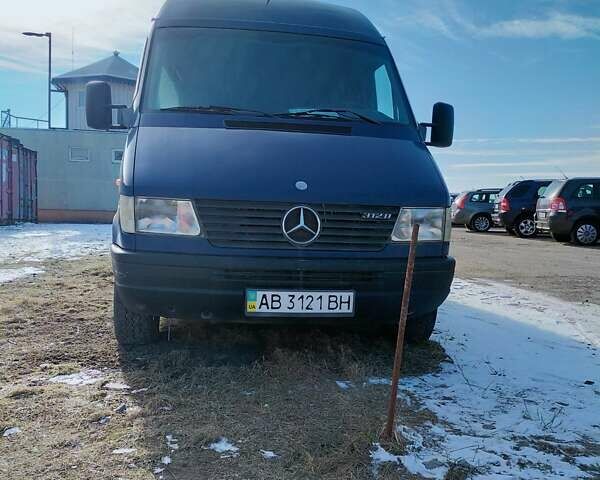 Синий Мерседес Sprinter, объемом двигателя 2.87 л и пробегом 340 тыс. км за 8000 $, фото 1 на Automoto.ua