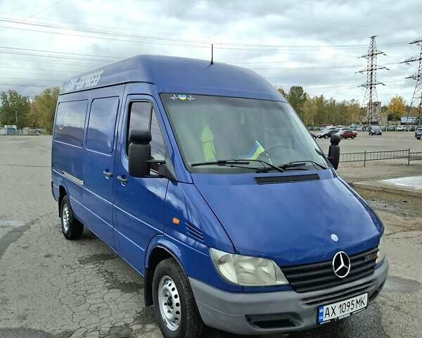 Синій Мерседес Sprinter, об'ємом двигуна 2.15 л та пробігом 174 тис. км за 8800 $, фото 1 на Automoto.ua