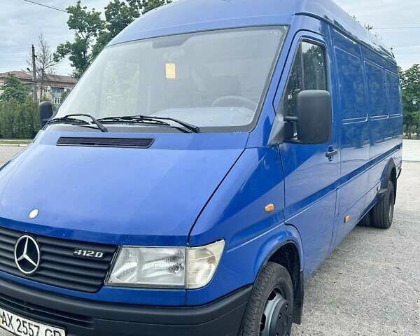 Синий Мерседес Sprinter, объемом двигателя 2.87 л и пробегом 550 тыс. км за 10200 $, фото 1 на Automoto.ua