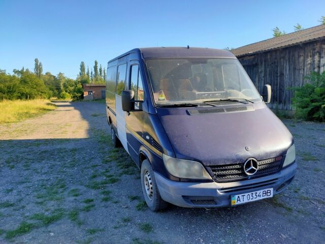 Синий Мерседес Sprinter, объемом двигателя 0 л и пробегом 450 тыс. км за 3300 $, фото 1 на Automoto.ua