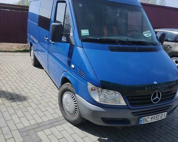 Синий Мерседес Sprinter, объемом двигателя 2.69 л и пробегом 477 тыс. км за 9200 $, фото 1 на Automoto.ua