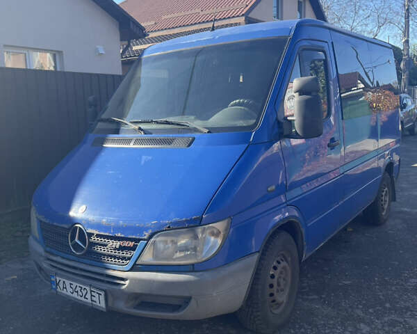 Синій Мерседес Sprinter, об'ємом двигуна 2.15 л та пробігом 805 тис. км за 6000 $, фото 1 на Automoto.ua