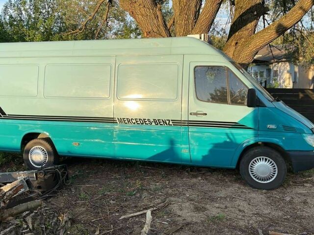 Синий Мерседес Sprinter, объемом двигателя 2.1 л и пробегом 200 тыс. км за 6500 $, фото 1 на Automoto.ua