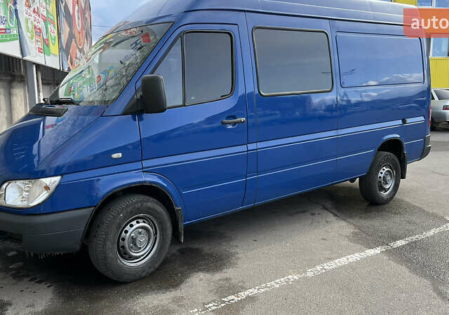 Синій Мерседес Sprinter, об'ємом двигуна 2.15 л та пробігом 430 тис. км за 13000 $, фото 1 на Automoto.ua