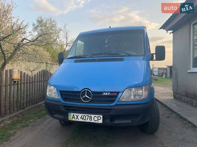 Синий Мерседес Sprinter, объемом двигателя 0 л и пробегом 311 тыс. км за 9500 $, фото 1 на Automoto.ua