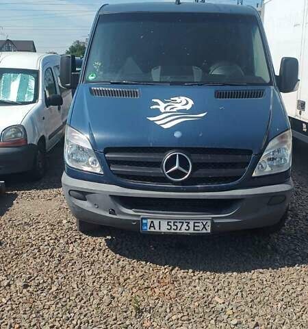 Синий Мерседес Sprinter, объемом двигателя 2.15 л и пробегом 432 тыс. км за 10770 $, фото 1 на Automoto.ua