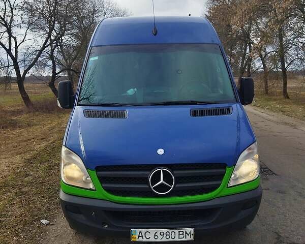 Синій Мерседес Sprinter, об'ємом двигуна 2.1 л та пробігом 380 тис. км за 11000 $, фото 1 на Automoto.ua