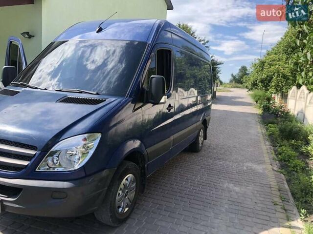 Синий Мерседес Sprinter, объемом двигателя 2.14 л и пробегом 300 тыс. км за 13500 $, фото 1 на Automoto.ua