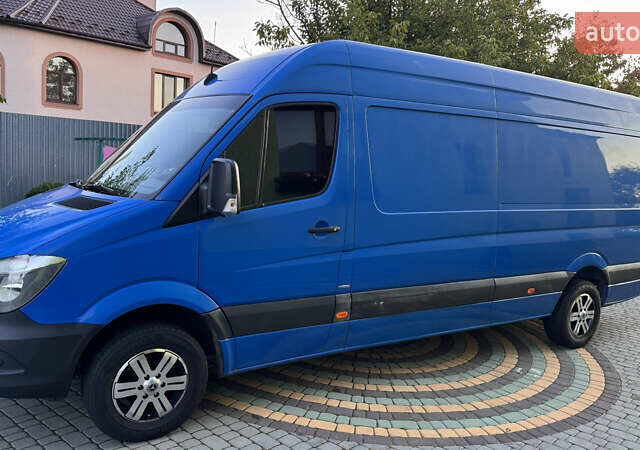 Синій Мерседес Sprinter, об'ємом двигуна 2.2 л та пробігом 280 тис. км за 18799 $, фото 1 на Automoto.ua