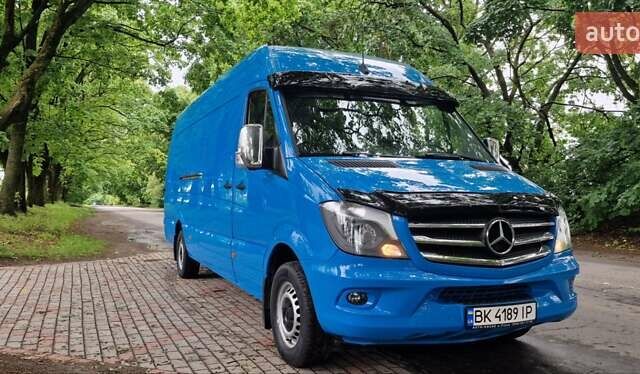 Синий Мерседес Sprinter, объемом двигателя 3 л и пробегом 281 тыс. км за 31800 $, фото 1 на Automoto.ua