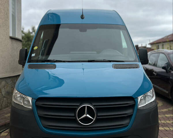Синий Мерседес Sprinter, объемом двигателя 2.2 л и пробегом 288 тыс. км за 32000 $, фото 1 на Automoto.ua