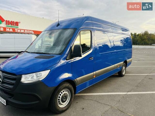 Синий Мерседес Sprinter, объемом двигателя 2.14 л и пробегом 220 тыс. км за 29000 $, фото 1 на Automoto.ua