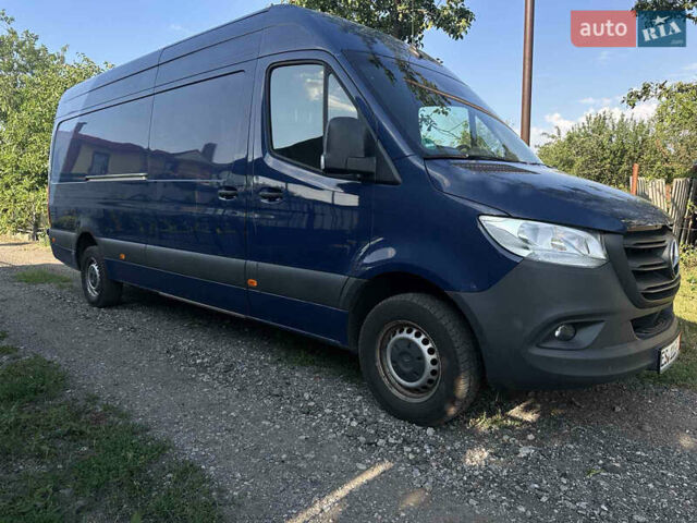 Синий Мерседес Sprinter, объемом двигателя 2.2 л и пробегом 264 тыс. км за 33431 $, фото 1 на Automoto.ua