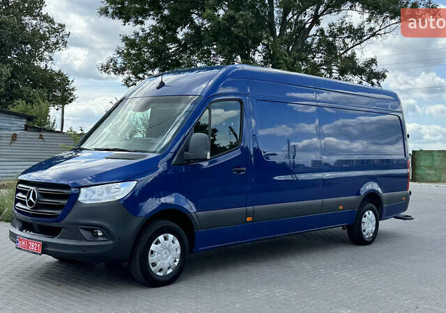 Синий Мерседес Sprinter, объемом двигателя 0 л и пробегом 237 тыс. км за 33500 $, фото 1 на Automoto.ua
