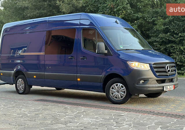 Синий Мерседес Sprinter, объемом двигателя 1.95 л и пробегом 184 тыс. км за 34900 $, фото 1 на Automoto.ua