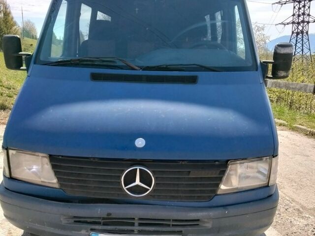 Синій Мерседес Sprinter, об'ємом двигуна 2.3 л та пробігом 400 тис. км за 3700 $, фото 1 на Automoto.ua