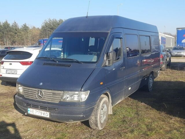 Синий Мерседес Sprinter, объемом двигателя 2.87 л и пробегом 400 тыс. км за 6300 $, фото 1 на Automoto.ua