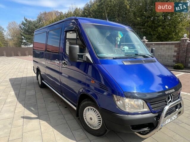 Синий Мерседес Sprinter, объемом двигателя 2.15 л и пробегом 467 тыс. км за 8100 $, фото 1 на Automoto.ua