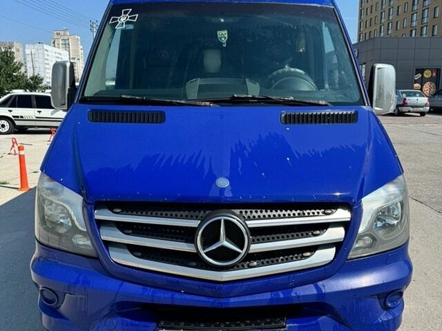 Синий Мерседес Sprinter, объемом двигателя 2.2 л и пробегом 610 тыс. км за 13500 $, фото 1 на Automoto.ua
