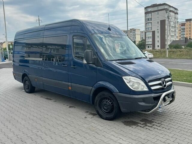 Синій Мерседес Sprinter, об'ємом двигуна 2.15 л та пробігом 650 тис. км за 10799 $, фото 1 на Automoto.ua