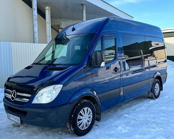 Синій Мерседес Sprinter, об'ємом двигуна 2.15 л та пробігом 445 тис. км за 13500 $, фото 1 на Automoto.ua
