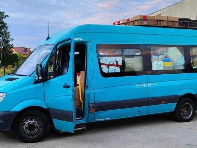 Синій Мерседес Sprinter, об'ємом двигуна 2.2 л та пробігом 250 тис. км за 6500 $, фото 1 на Automoto.ua