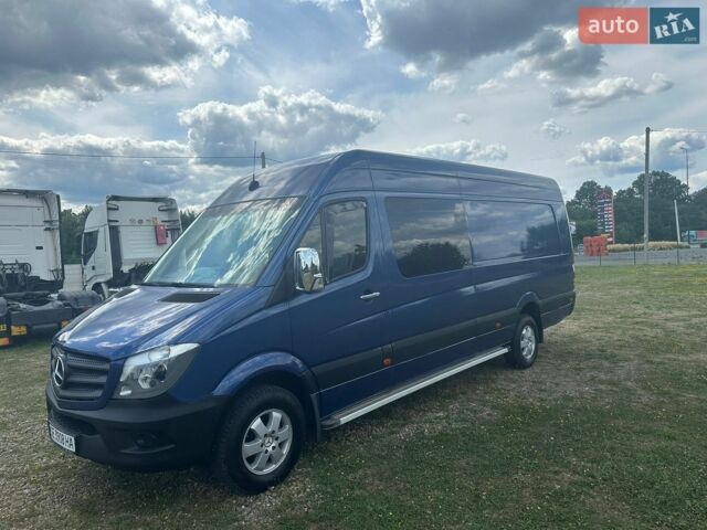 Синий Мерседес Sprinter, объемом двигателя 3 л и пробегом 350 тыс. км за 15600 $, фото 1 на Automoto.ua