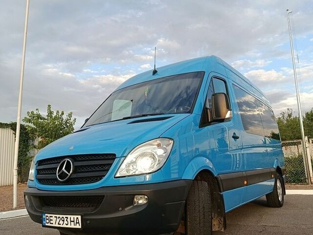 Синий Мерседес Sprinter, объемом двигателя 2.1 л и пробегом 240 тыс. км за 14500 $, фото 1 на Automoto.ua