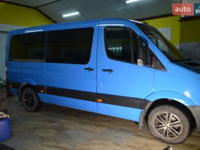 Синий Мерседес Sprinter, объемом двигателя 2.14 л и пробегом 385 тыс. км за 21600 $, фото 1 на Automoto.ua